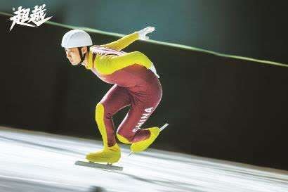 亚历山大：狄龙在场外人很好很有礼貌风度翩翩，尽管在场上他很疯狂